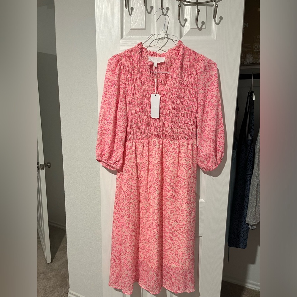 SUPERFOXX V-NECK SMOCKED FLORAL DRESS SZ. L